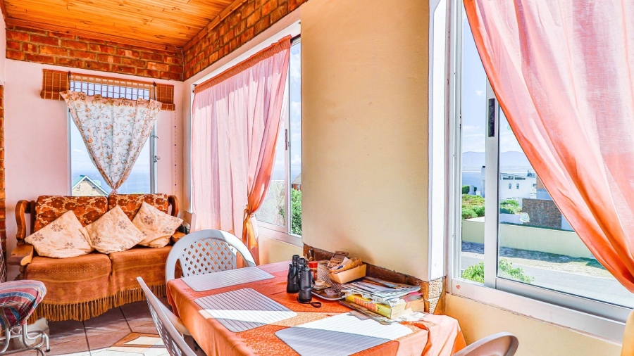 4 Bedroom Property for Sale in De Kelders Western Cape